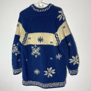Vintage Hand Knit Blue Cream Wool Crew Neck Pullover Sweater W Snowflakes M